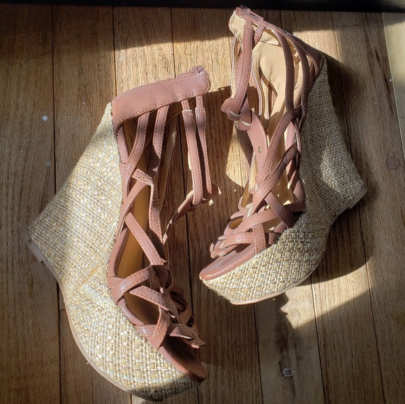 Wicker Sandal Wedges - Picture 3 of 6